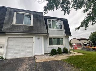 3931 Sandpiper Dr, Hanover Park, IL 60133