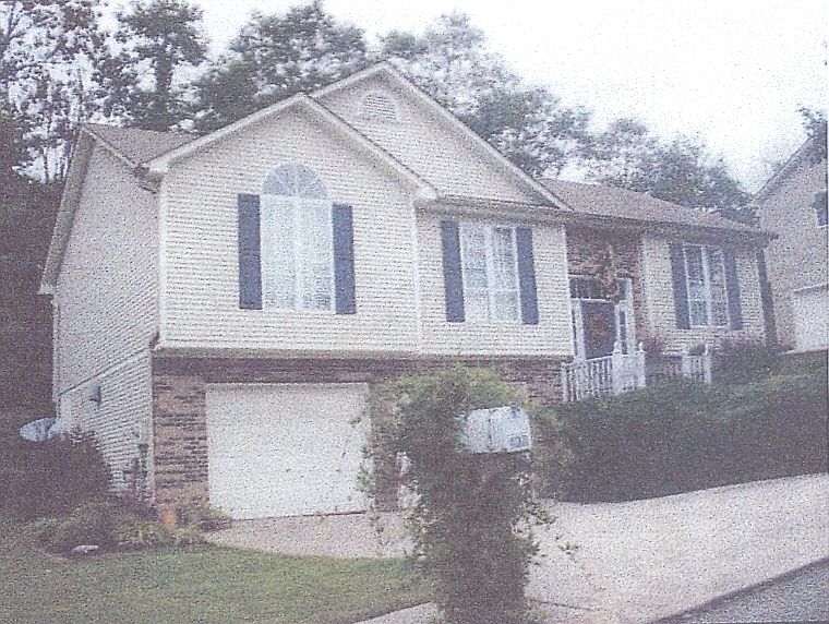 1st image of 438 Barberry Dr NW