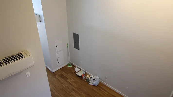 Rented by Nooklyn NYC LLC | media 18