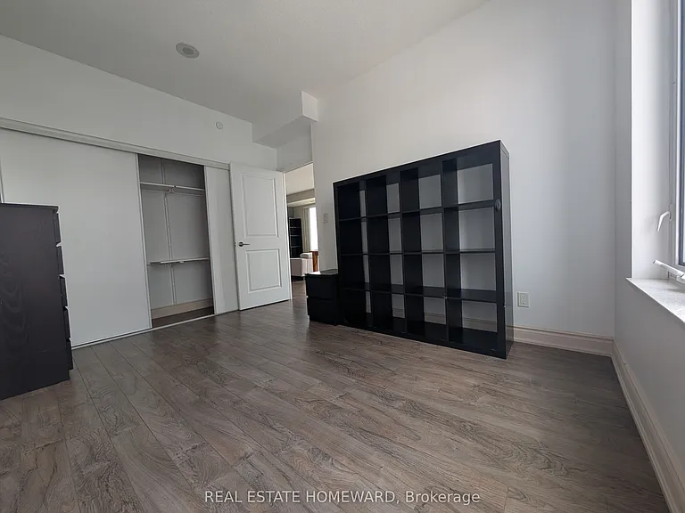 325 S Park Rd #915 — Photo 7