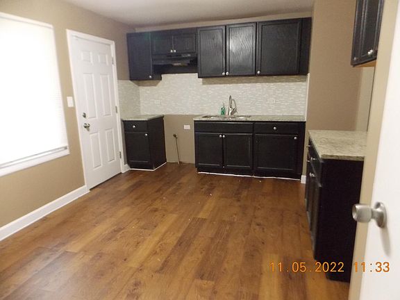 5th image of 17630 Winston Dr