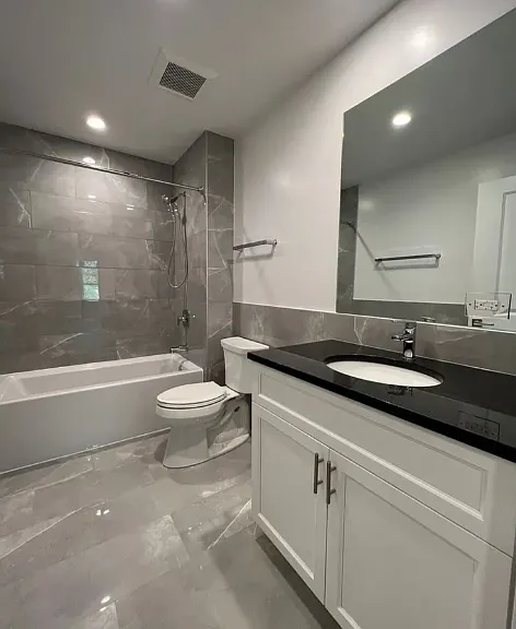 4851 N Claremont Ave #205 — Photo 9