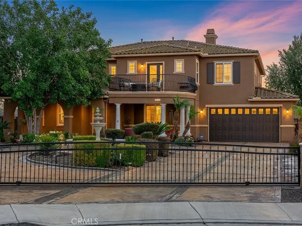 8224 Fieldstream Ct, Eastvale, CA 92880