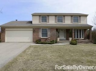 1700 Chatham Dr, Troy, MI