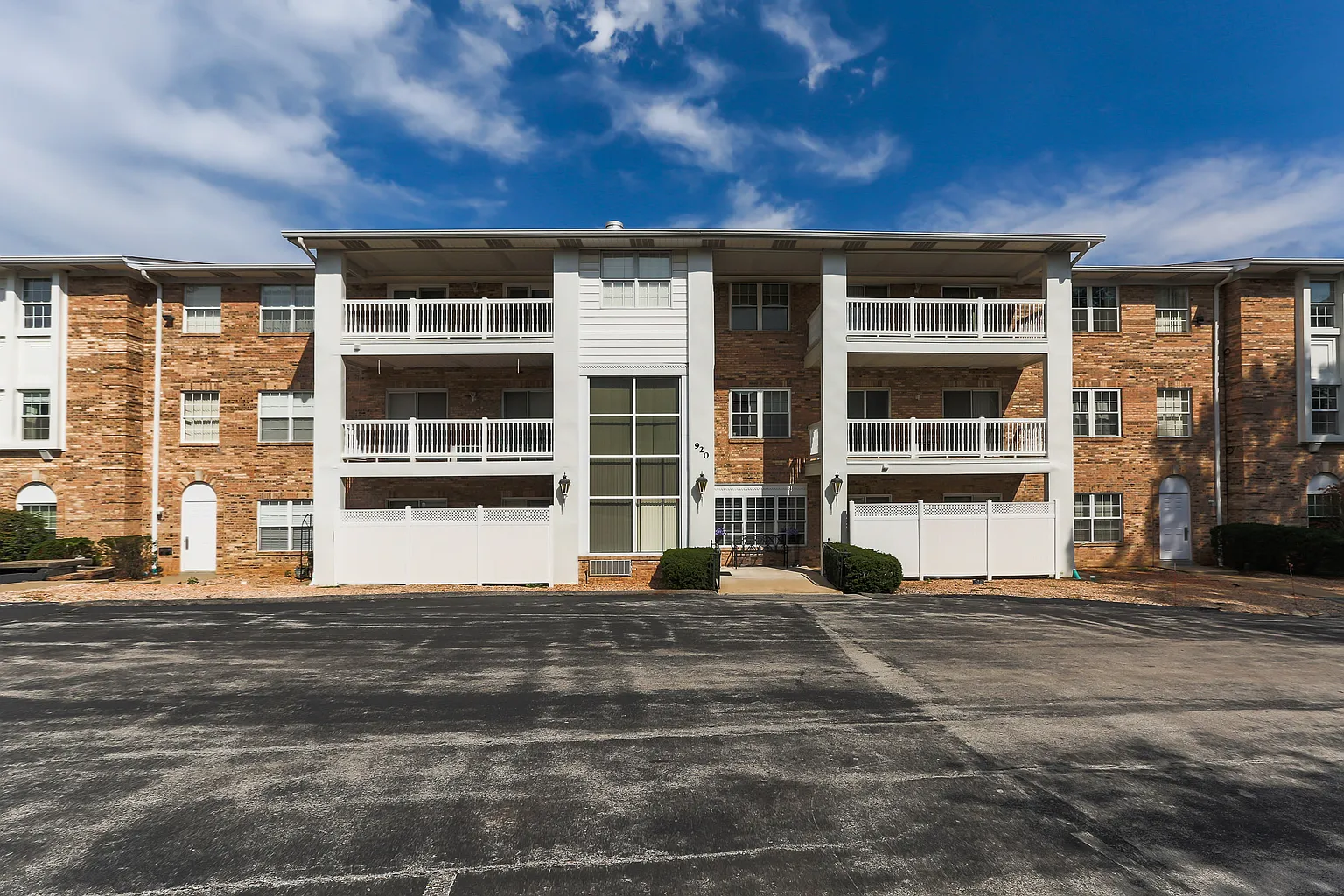 920 Guelbreth Ln APT 105 photo 1