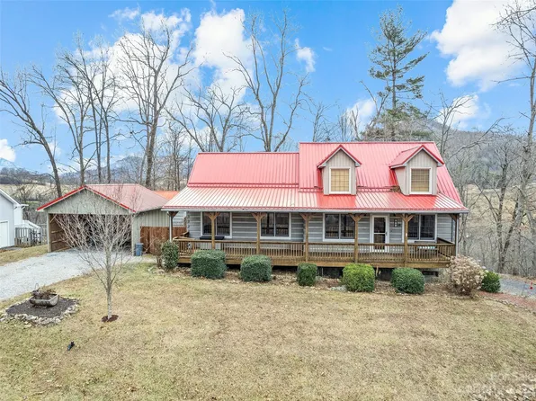 255 Loop Rd, Clyde, NC 28721