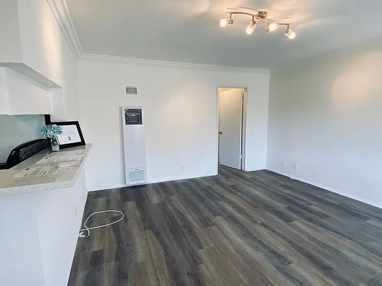 15114 Dickens St. — Photo 6
