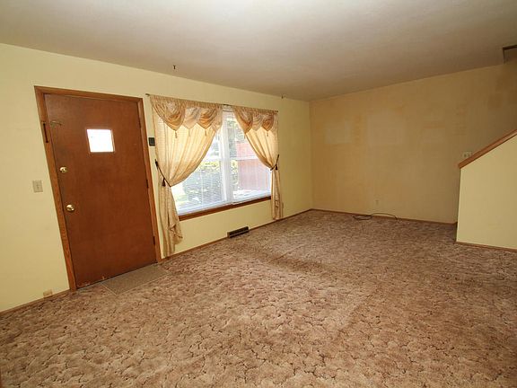 2nd image of 1363 Josephine St