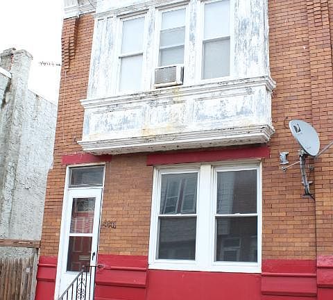 2nd image of 4141 N Darien St
