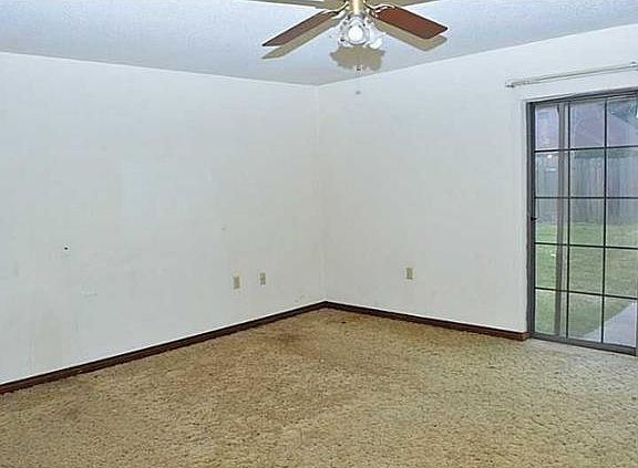 5th image of 17 Cherry Blossom Ln