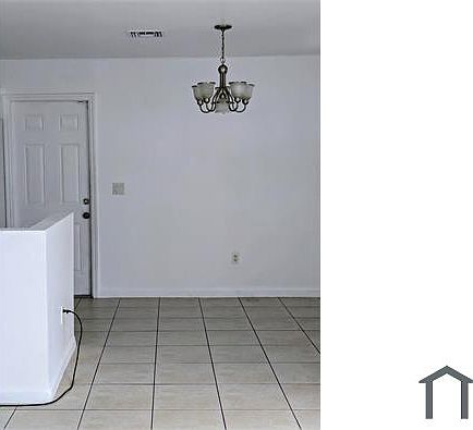 3rd image of 699 NW 20th Ct