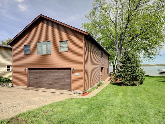 5th image of 3741 Lakeshore Dr