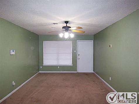 3rd image of 874 N Jefferson Dr