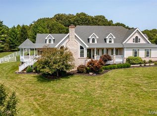 3688 Bassett Rd, Pacific, MO 63069