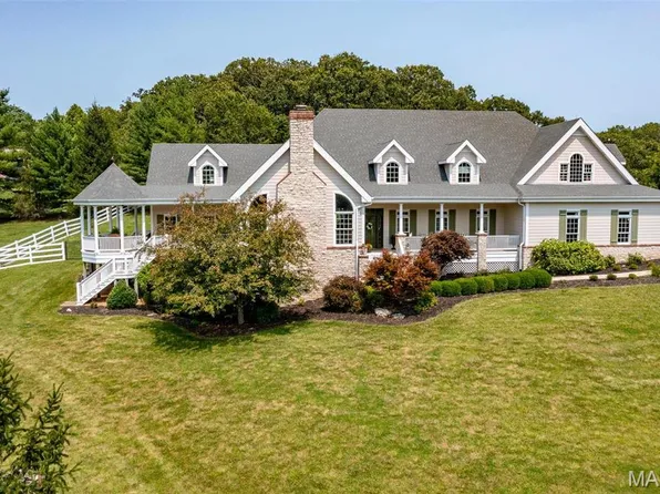 3688 Bassett Rd, Pacific, MO 63069