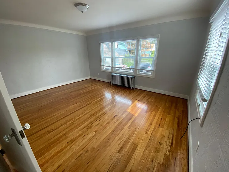 2424 NE Couch St #201 — Photo 11