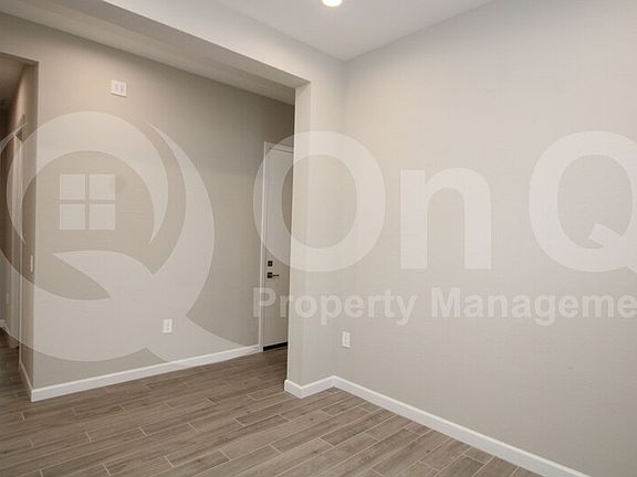 5th image of 5107 E Village Dr