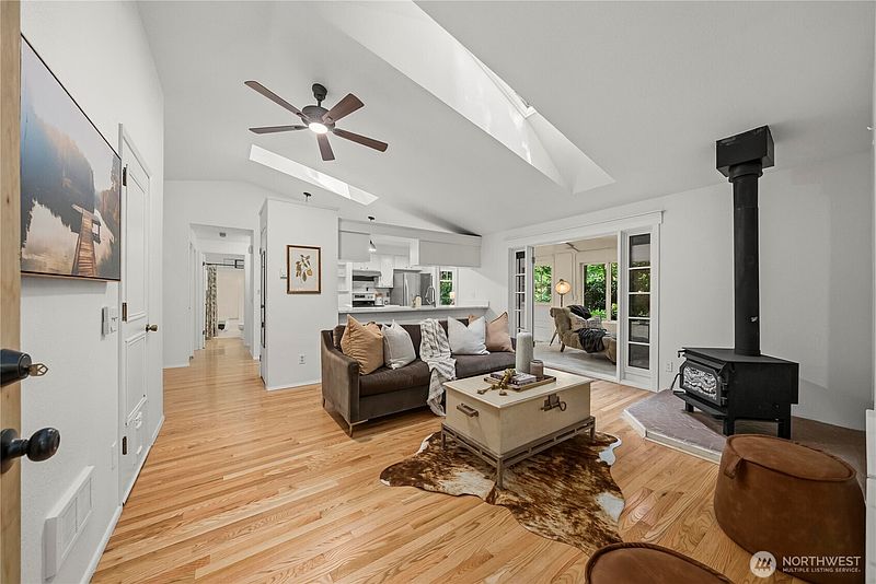 2nd image of 1202 Irving Street SW
