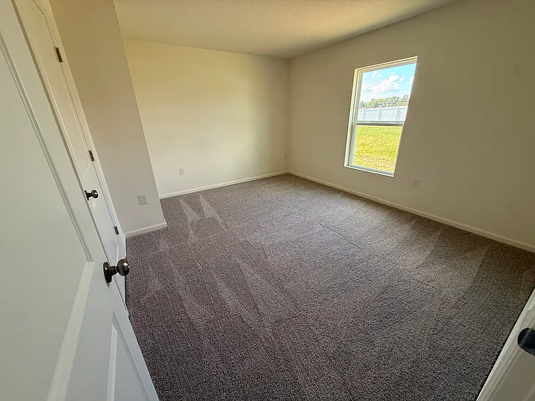 12918 SE 53rd Ave — Photo 10