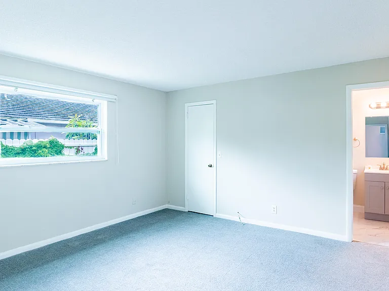 308 Park Ave — Photo 15