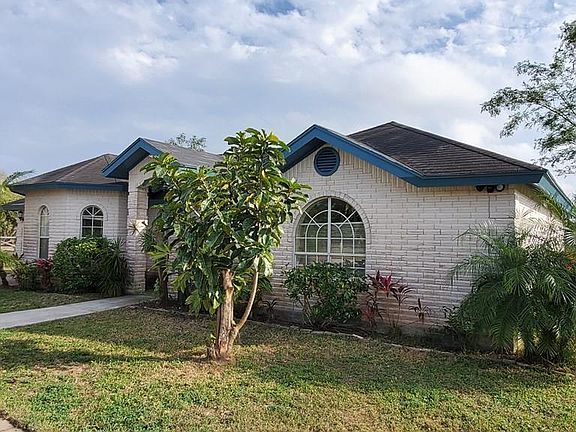 3rd image of 32951 Cardinal Ct