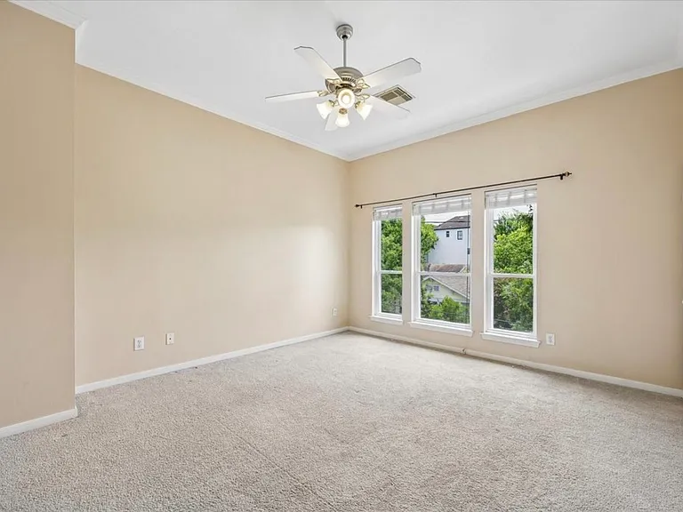 1299 Van Buren St — Photo 2