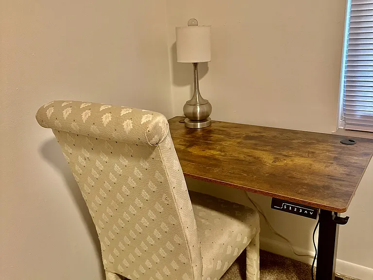 Adjustable Sit/Stand Desk
