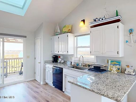3rd image of 1784 New River Inlet Road #5