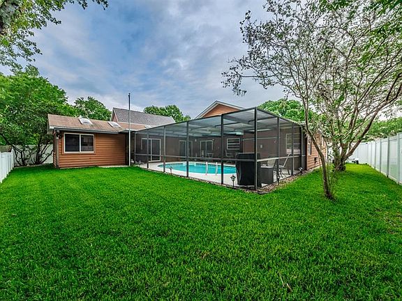 3rd image of 7107 Otter Creek Dr