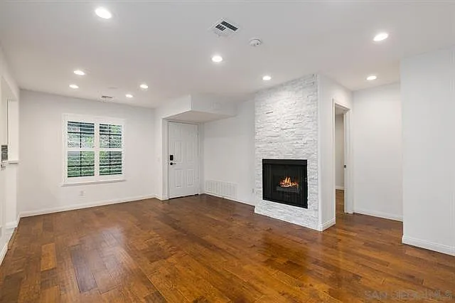 10343 Azuaga St #71 — Photo 2