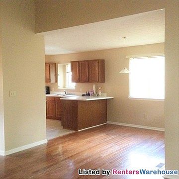 5th image of 293 Sir Galahad Ct
