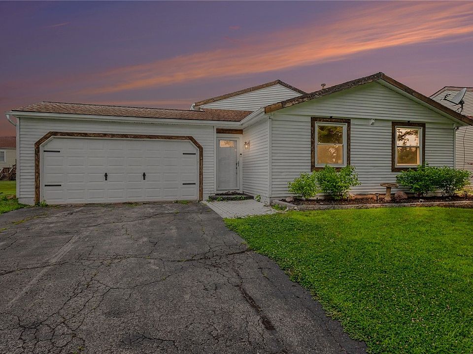 1st image of 67 Constance Way E