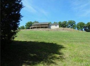 4672 Hillside Rd, Coplay, PA 18037