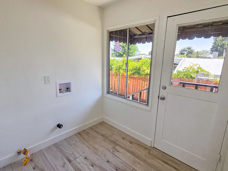 13524 Starbuck St — Photo 18