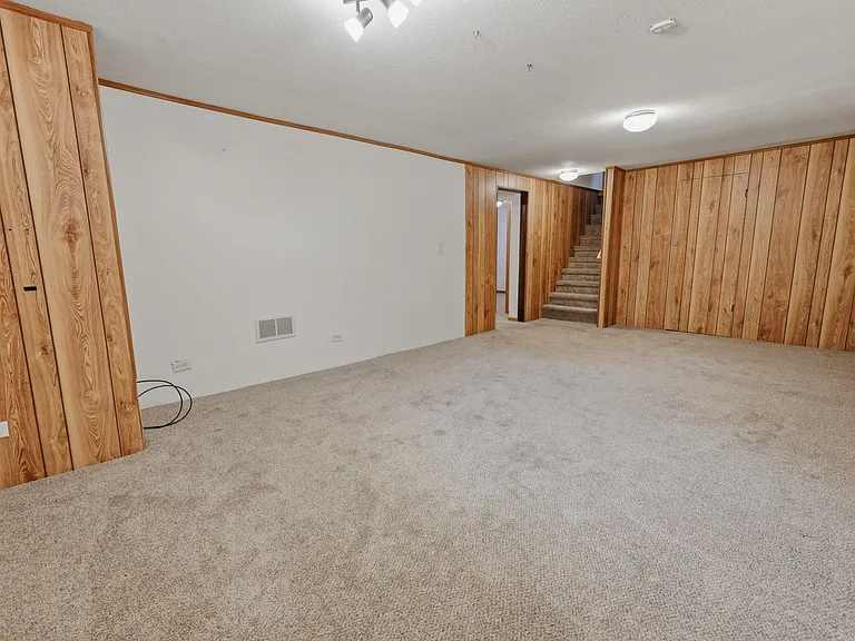 212 E Minnesota St — Photo 7