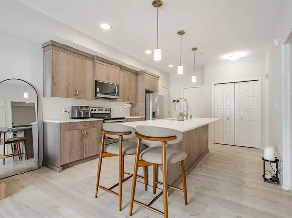 20 N Seton Park SE #112, Calgary, AB T3M 2V4