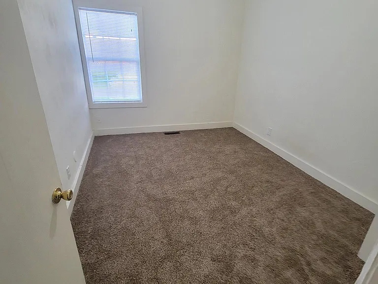 1520 Prentis Ave #3 — Photo 5