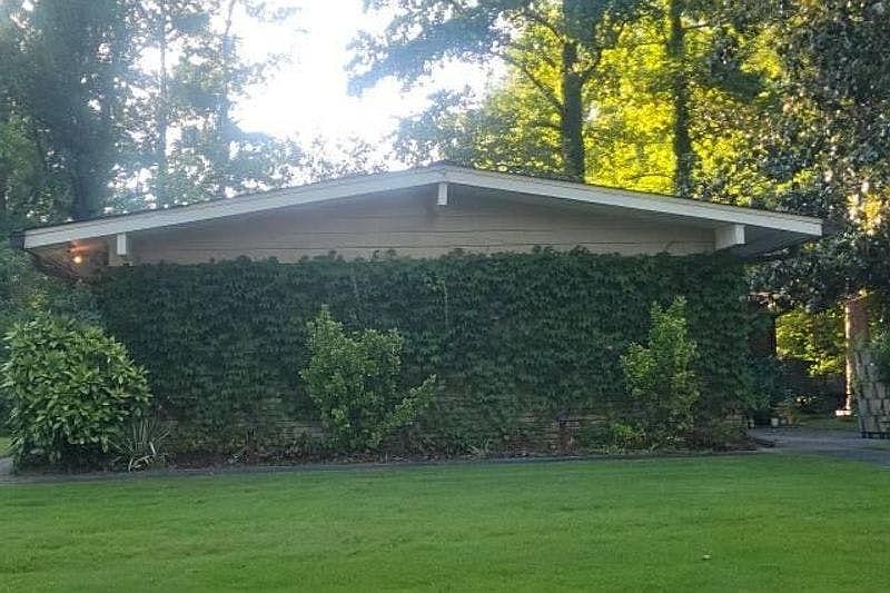 1st image of 2550 Headland Dr