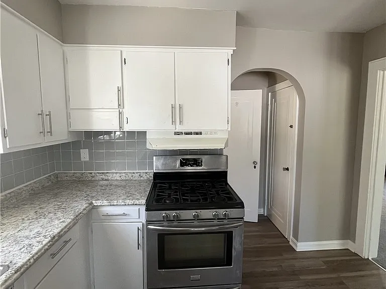 721 Polk Ave — Photo 13