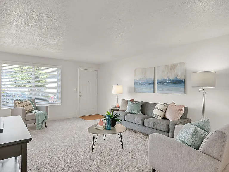 Pacific Crest — Photo 10