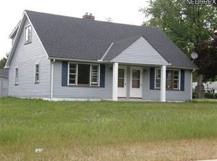 6763 Lake Rd, Madison, OH 44057