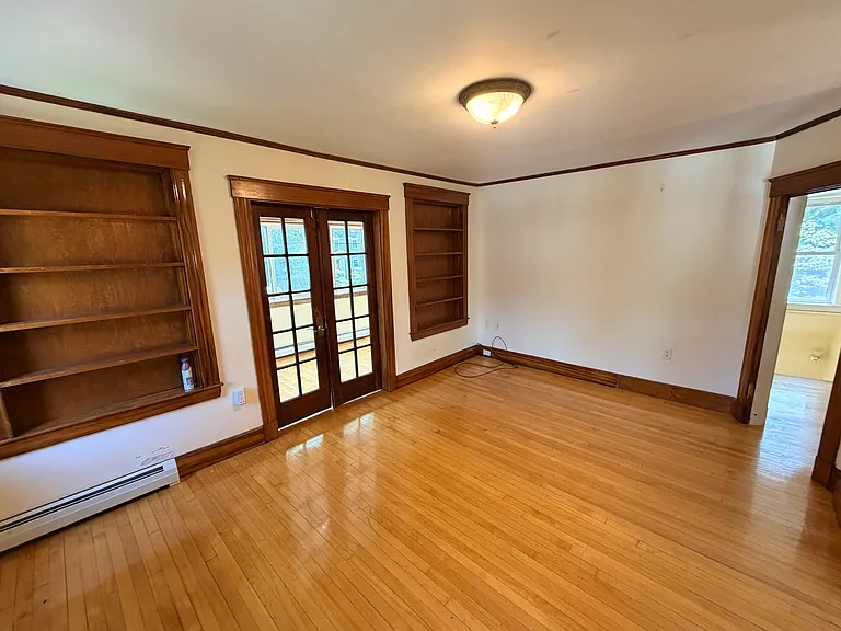 35 Spring St #2 — Photo 8