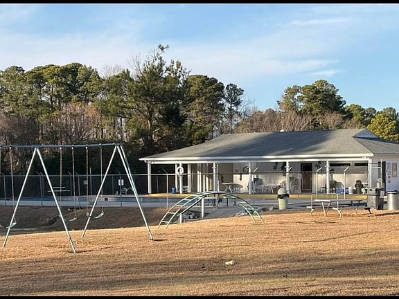 2nd image of 2225 Ruddy Rd