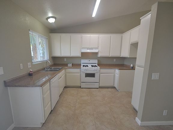 2nd image of 10770 Collett Ave