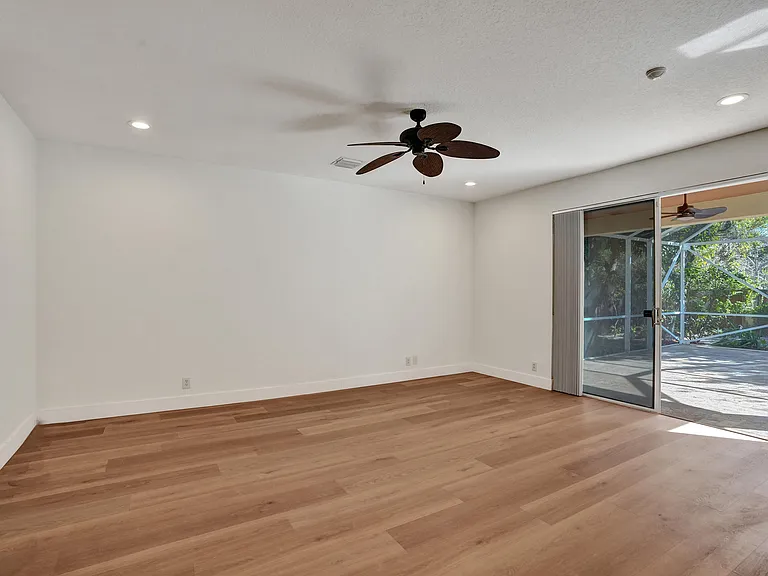 4214 NW 38th Dr — Photo 25