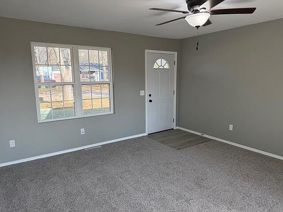 5th image of 2403 S Orchard Avenue