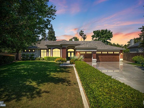 2nd image of 6717 Park West Cir