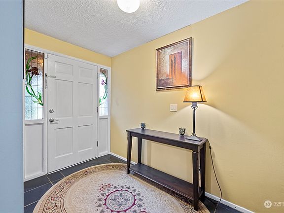 4th image of 13709 NE 70th Place
