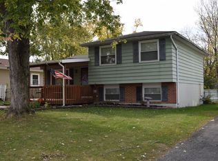 3322 Robin Hill Ct E, Columbus, OH 43223