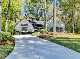 7265 Chattahoochee Bluff Dr, Sandy Springs, GA 30350